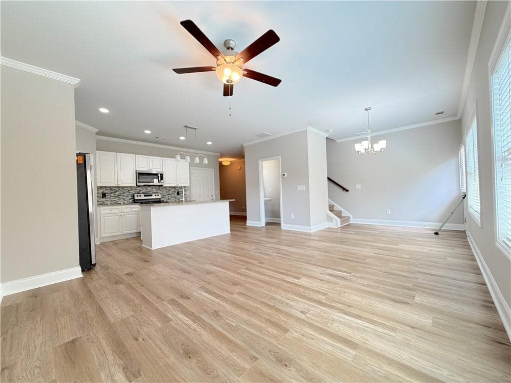 3 bedroom, 3 bathroom, 1,790 sq ft townhouse for sale at 316 Cashes Court, Lilburn, GA 30047 — photo 8