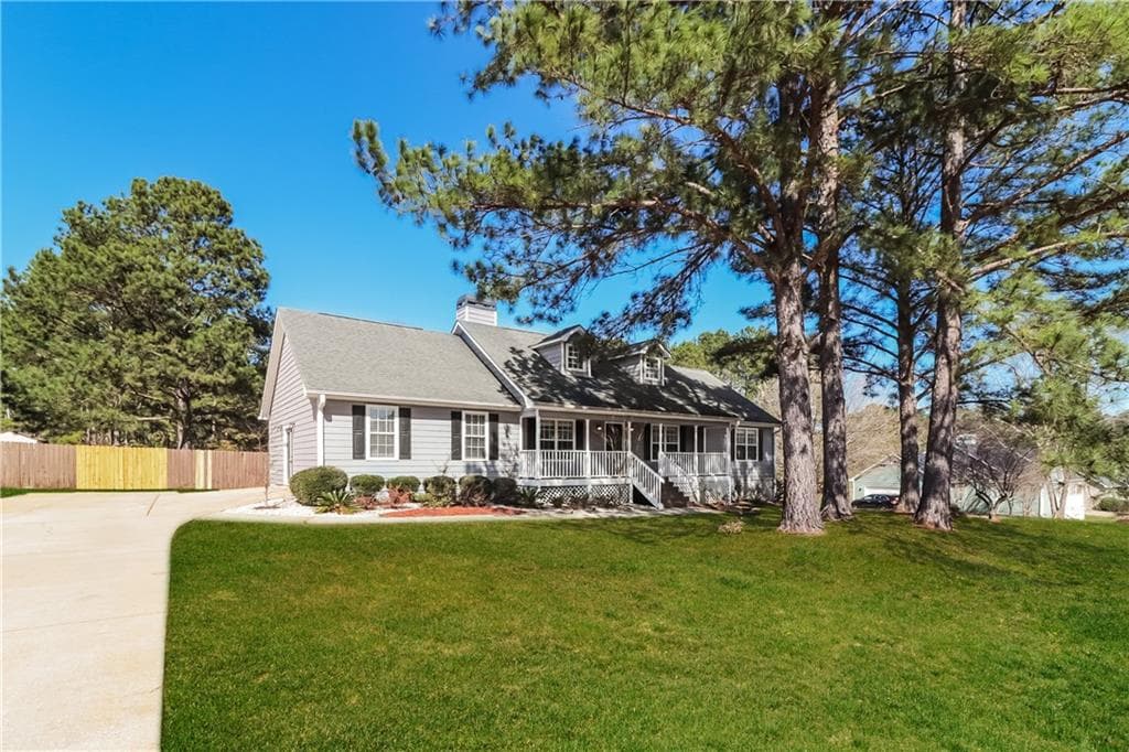 3 bedroom, 2 bathroom, 1,944 sq ft single family residence for rent at 171 Country Meadows Court, Mcdonough, GA 30252 for $2,020 a month — photo 2