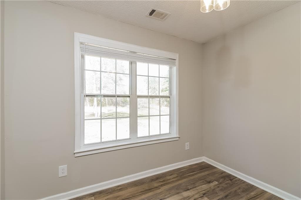 3 bedroom, 2 bathroom, 1,944 sq ft single family residence for rent at 171 Country Meadows Court, Mcdonough, GA 30252 for $2,020 a month — photo 4