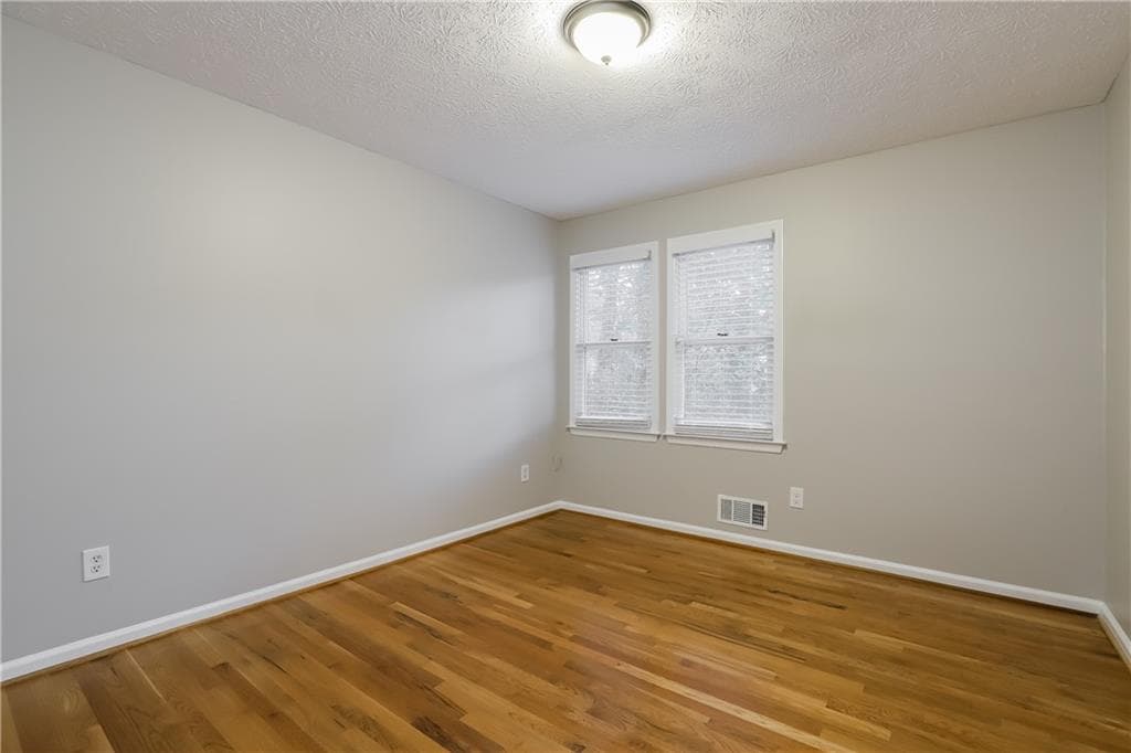 3 bedroom, 3 bathroom, 2,392 sq ft single family residence for rent at 2010 Golden Ridge Circle, Cumming, GA 30040 for $2,320 a month — photo 8