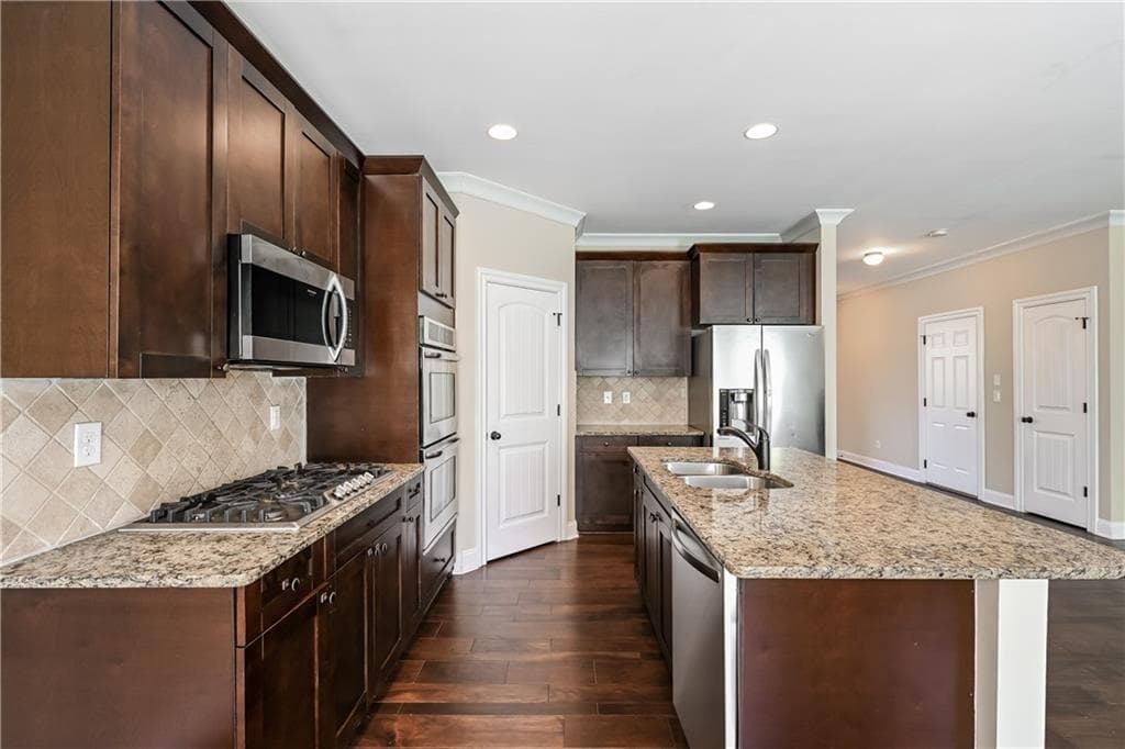 5 bedroom, 3 bathroom, 2,898 sq ft single family residence for rent at 2901 Canyon Glen Way, Dacula, GA 30019 for $2,860 a month — photo 2