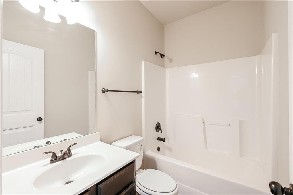 5 bedroom, 3 bathroom, 2,898 sq ft single family residence for rent at 2901 Canyon Glen Way, Dacula, GA 30019 for $2,860 a month — photo 7