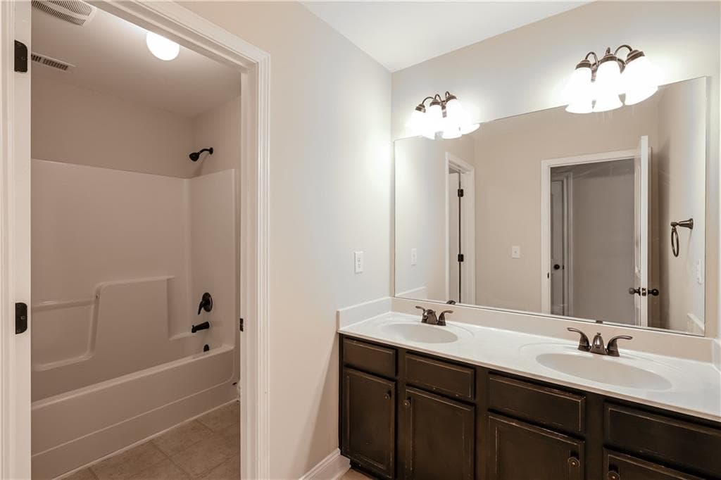 5 bedroom, 3 bathroom, 2,898 sq ft single family residence for rent at 2901 Canyon Glen Way, Dacula, GA 30019 for $2,860 a month — photo 8
