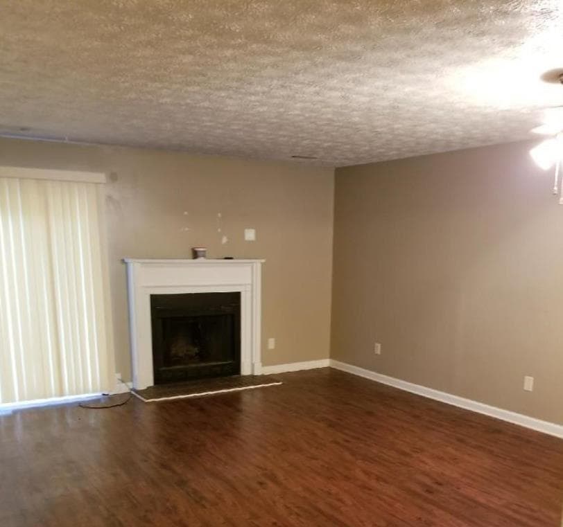 2 bedroom, 3 bathroom, 1,196 sq ft townhouse for sale at 1022 Thornwoode Lane, Stone Mountain, GA 30083 — photo 4