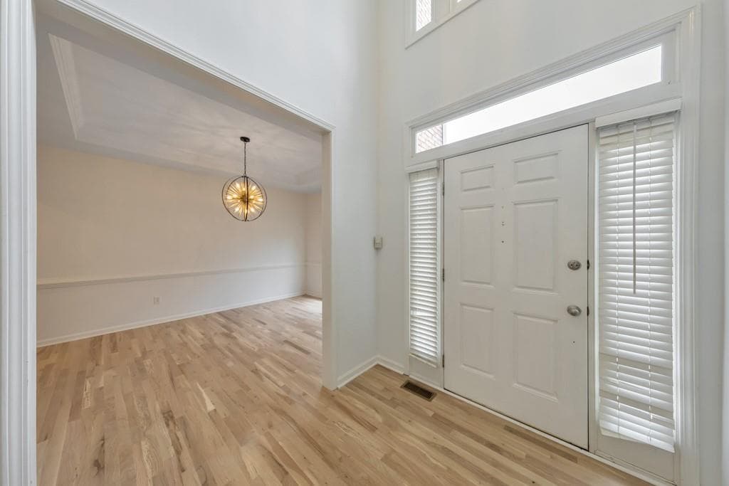 5 bedroom, 4 bathroom, 3,670 sq ft single family residence under contract at 3548 Dunlin Shore Court, Peachtree Corners, GA 30092 — photo 3