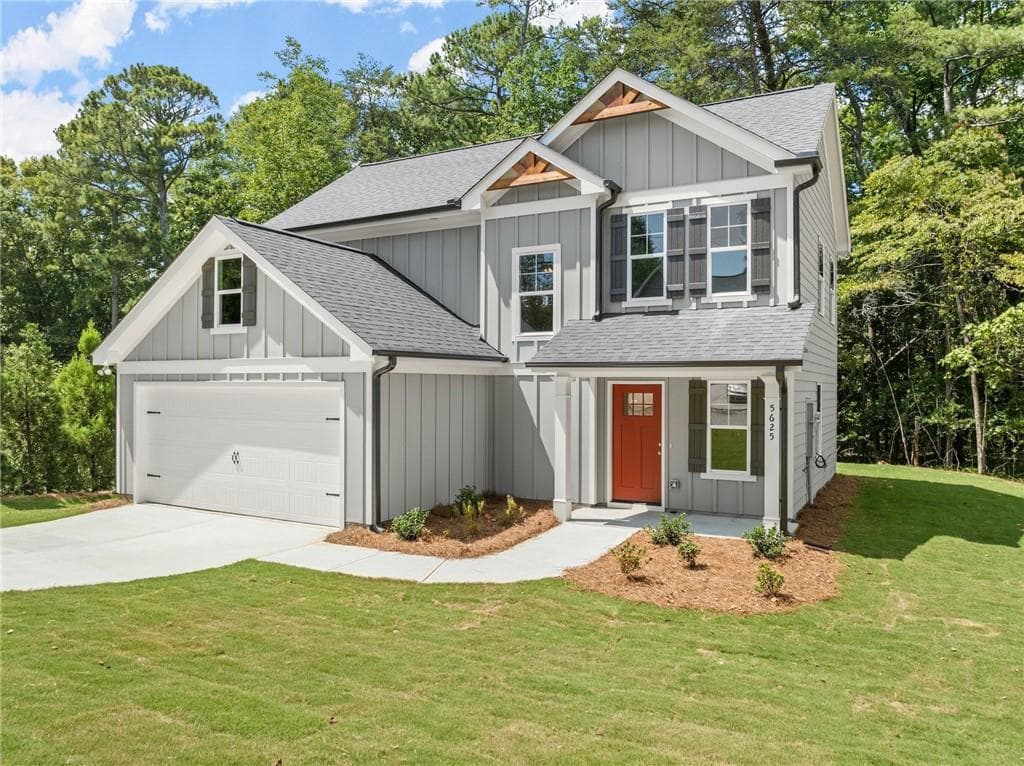 3 bedroom, 3 bathroom, 1,700 sq ft single family residence under contract at 1780 Woodland Trail, Cumming, GA 30041 — photo 2