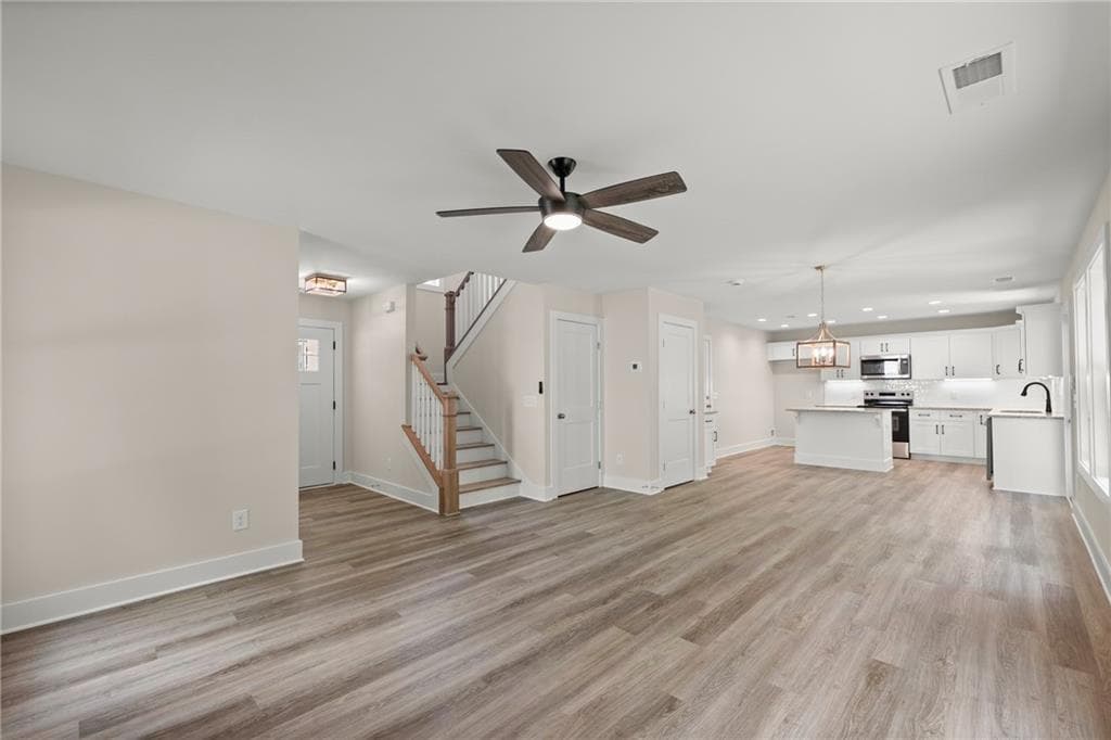 3 bedroom, 3 bathroom, 1,700 sq ft single family residence under contract at 1780 Woodland Trail, Cumming, GA 30041 — photo 6