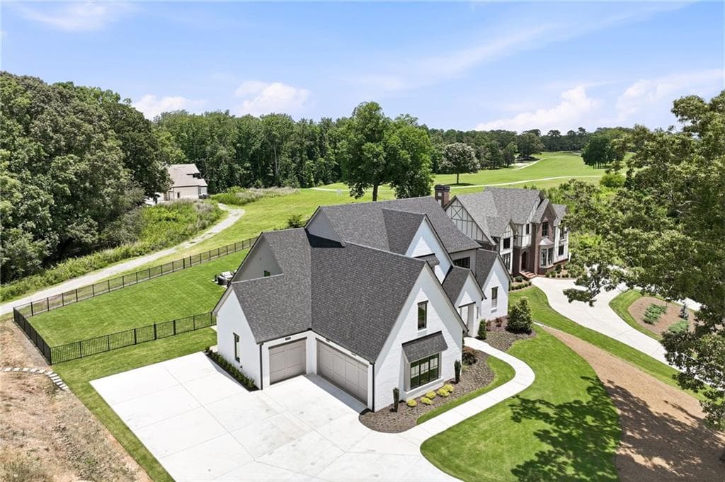 5 bedroom, 5 bathroom, 4,422 sq ft single family residence for sale at 644 East Lake Drive, Gainesville, GA 30506 — photo 2