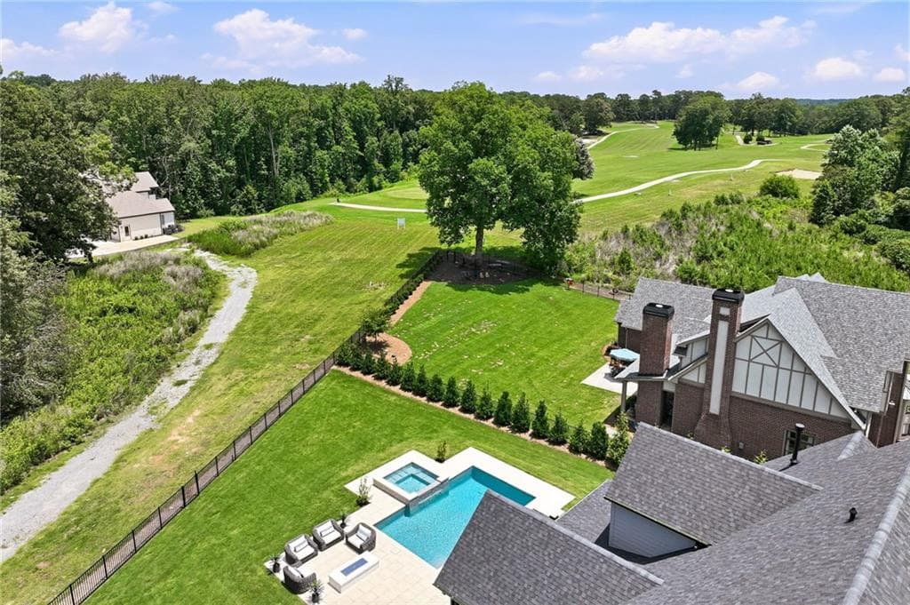 5 bedroom, 5 bathroom, 4,422 sq ft single family residence for sale at 644 East Lake Drive, Gainesville, GA 30506 — photo 6