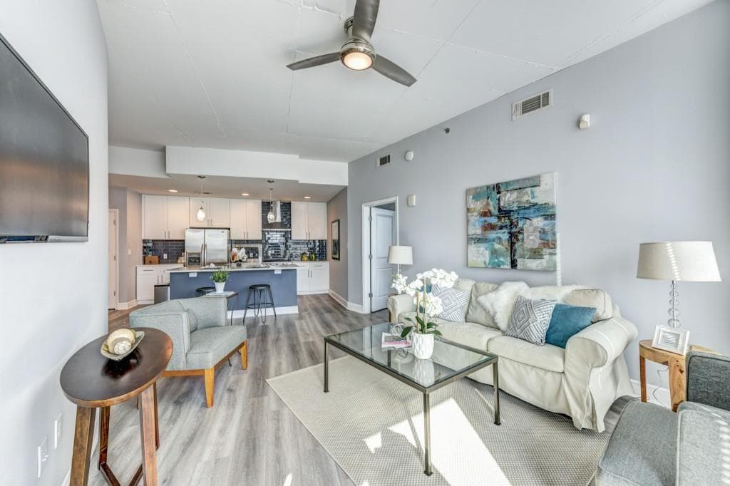 2 bedroom, 2 bathroom, 1,091 sq ft condominium for rent at 950 W Peachtree Street 1504, Atlanta, GA 30309 for $2,845 a month — photo 8