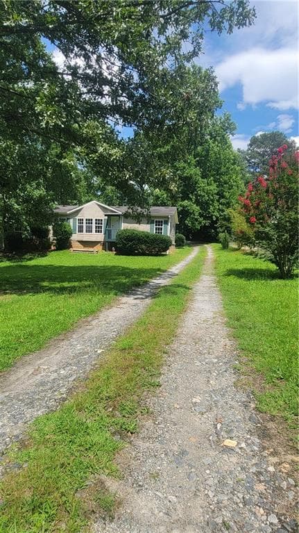3 bedroom, 2 bathroom, 1,456 sq ft single family residence under contract at 174 Luther Circle, Villa Rica, GA 30180 — photo 3