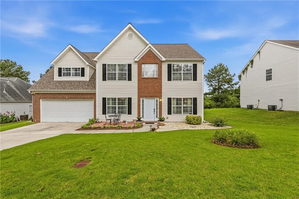 4 bedroom, 3 bathroom, 2,880 sq ft single family residence for sale at 3339 Hillside Links Drive, Snellville, GA 30039