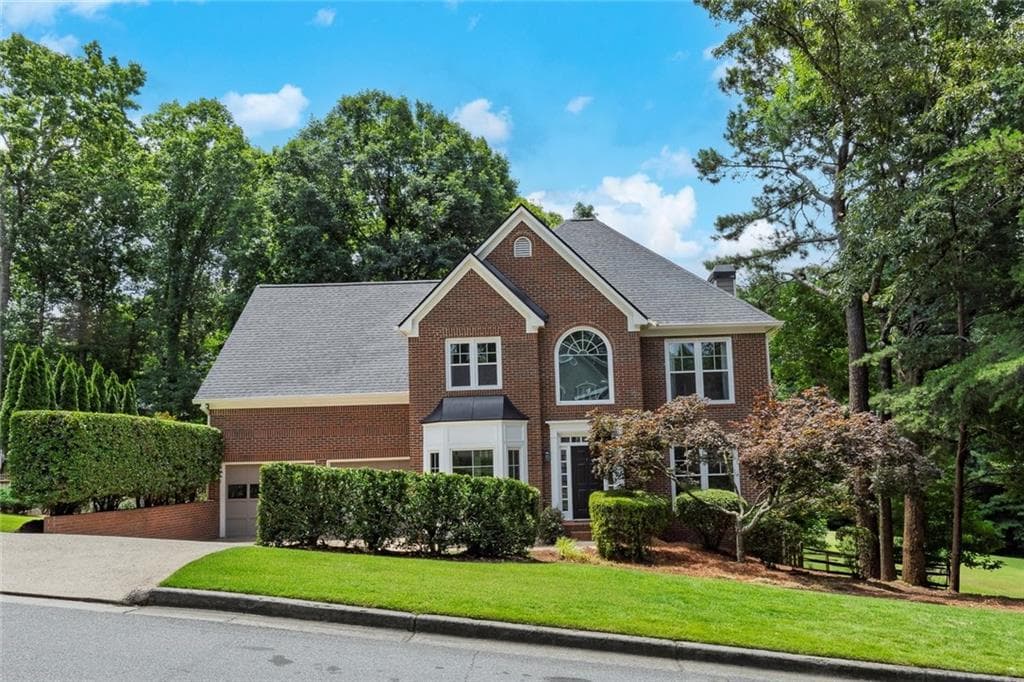 4 bedroom, 4 bathroom, 3,670 sq ft single family residence sold at 3317 Eagle Watch Drive, Woodstock, GA 30189