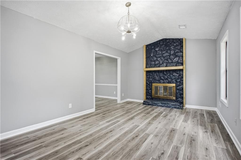 4 bedroom, 2 bathroom single family residence under contract at 2857 Cherokee Cove, Stone Mountain, GA 30087 — photo 5