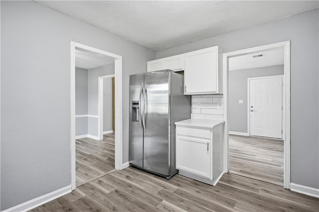 4 bedroom, 2 bathroom single family residence under contract at 2857 Cherokee Cove, Stone Mountain, GA 30087 — photo 8