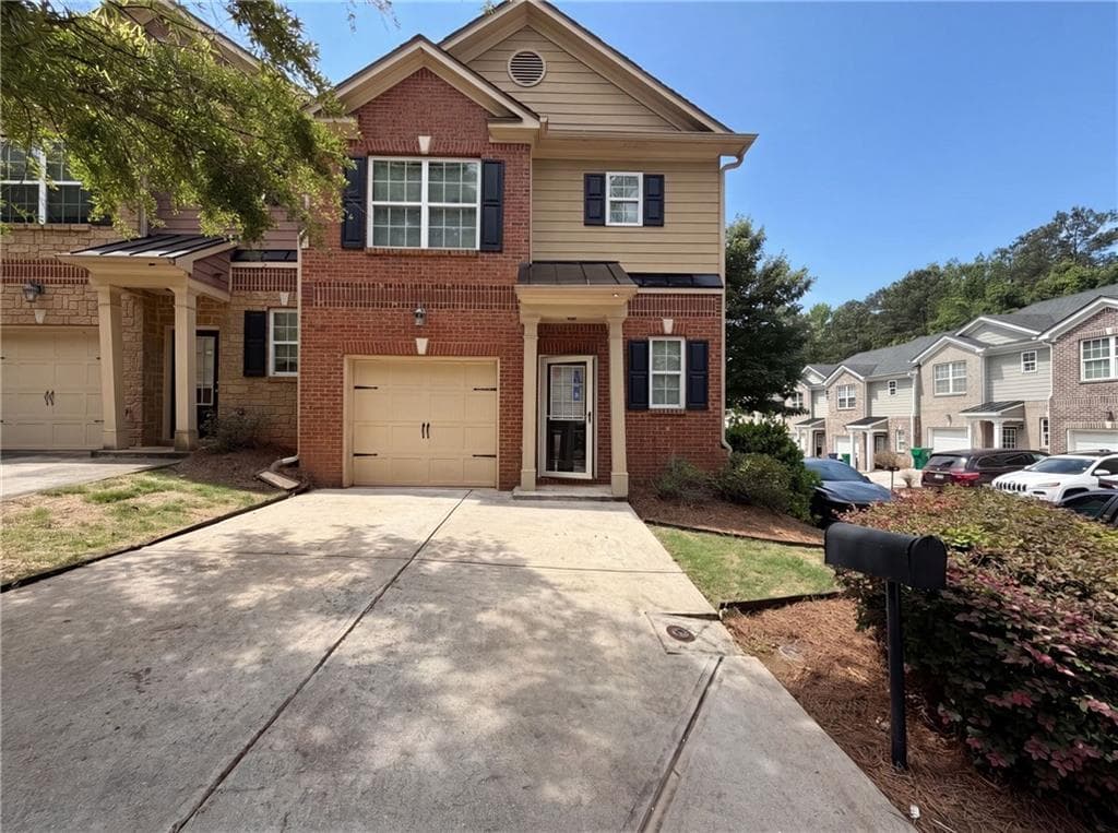 3 bedroom, 3 bathroom, 1,520 sq ft townhouse sold at 4339 Barcelona Trace, Stone Mountain, GA 30083