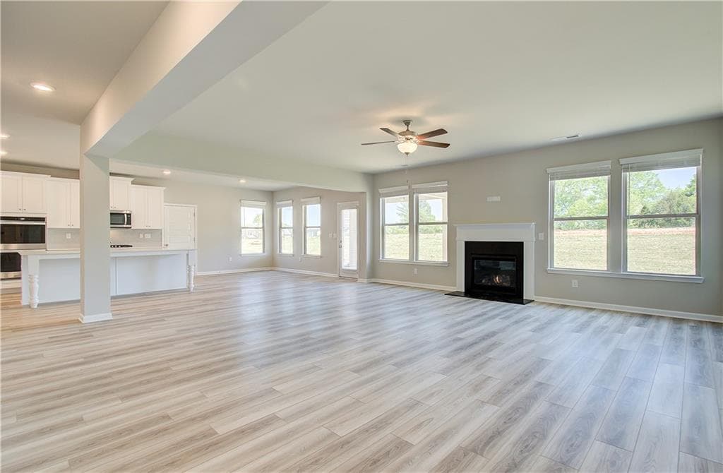 5 bedroom, 4 bathroom, 4,008 sq ft single family residence under contract at 140 Haverling Pass, Hampton, GA 30228 — photo 7