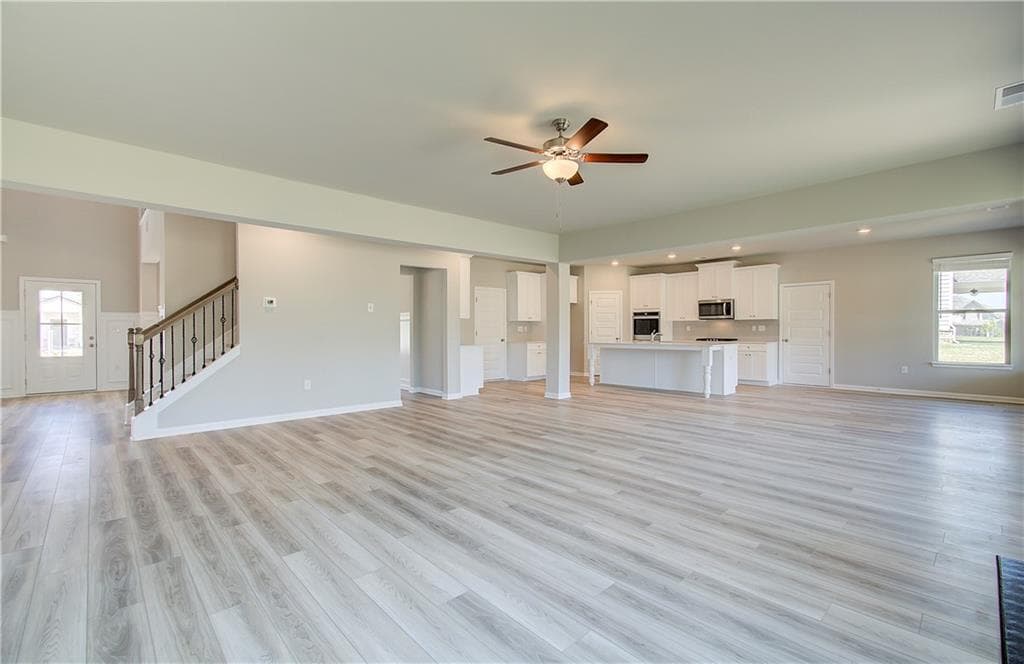 5 bedroom, 4 bathroom, 4,008 sq ft single family residence under contract at 140 Haverling Pass, Hampton, GA 30228 — photo 9