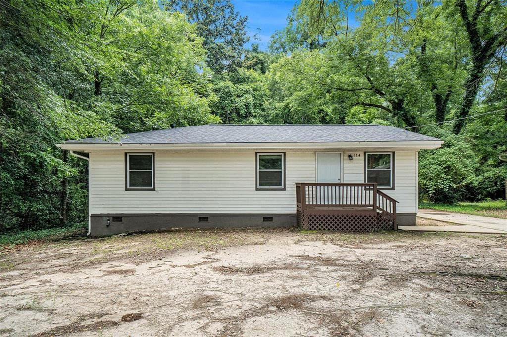3 bedroom, 1 bathroom, 1,066 sq ft single family residence for sale at 114 Howell Drive, Atlanta, GA 30331 — photo 2