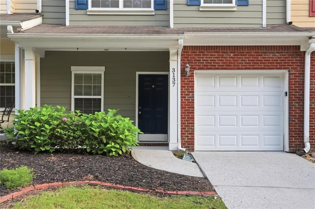 2 bedroom, 3 bathroom, 1,641 sq ft townhouse under contract at 3137 Cedar Glade Lane, Buford, GA 30519 — photo 2