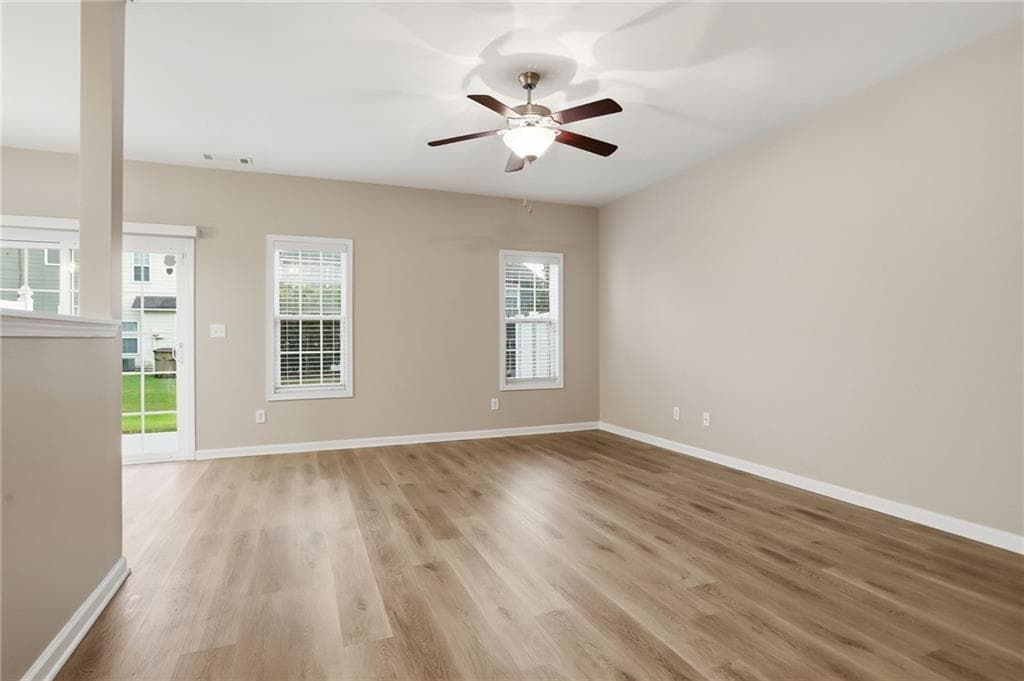 2 bedroom, 3 bathroom, 1,641 sq ft townhouse under contract at 3137 Cedar Glade Lane, Buford, GA 30519 — photo 9