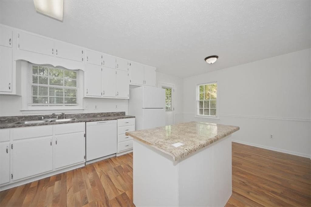 4 bedroom, 2 bathroom, 1,445 sq ft single family residence for sale at 1496 Cherry Hill Road, Conyers, GA 30094 — photo 8