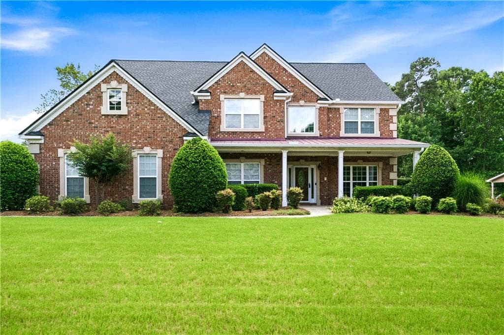 5 bedroom, 4 bathroom, 3,795 sq ft single family residence for sale at 4200 Donington Way, Hampton, GA 30228 — photo 8