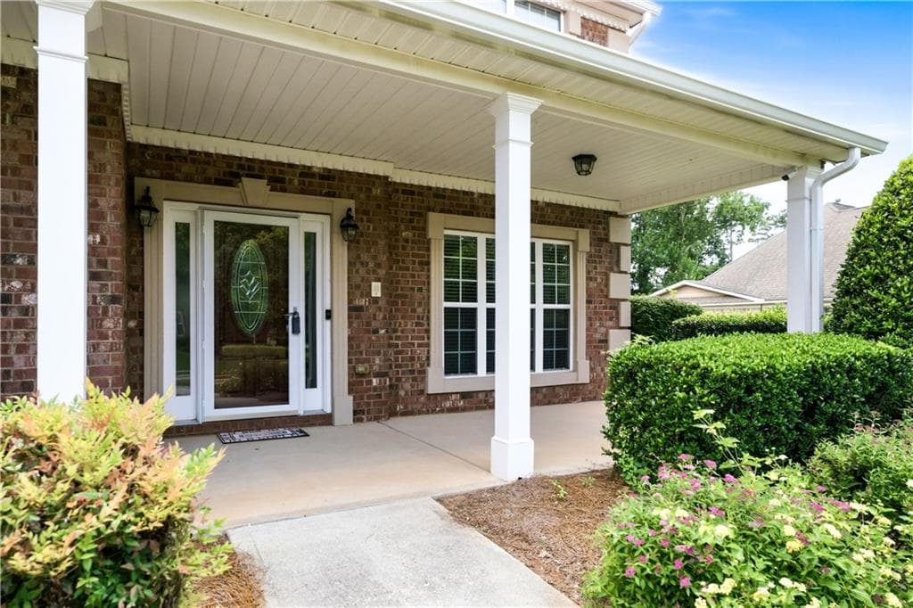5 bedroom, 4 bathroom, 3,795 sq ft single family residence for sale at 4200 Donington Way, Hampton, GA 30228 — photo 9