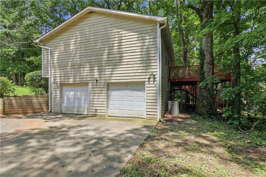 3 bedroom, 2 bathroom, 1,715 sq ft single family residence for sale at 3750 Junior Lane, Douglasville, GA 30135 — photo 3
