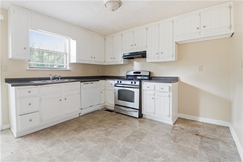 3 bedroom, 2 bathroom, 1,715 sq ft single family residence for sale at 3750 Junior Lane, Douglasville, GA 30135 — photo 10