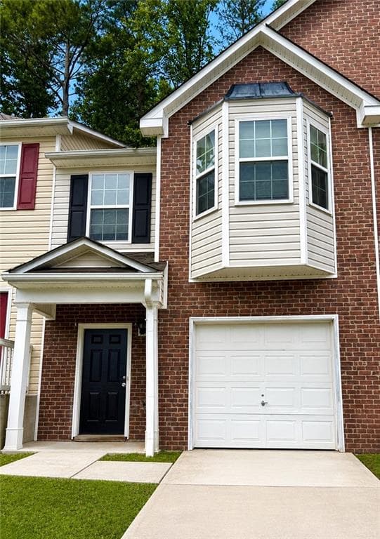 3 bedroom, 3 bathroom, 1,536 sq ft townhouse for rent at 549 Maggie Lane, Jonesboro, GA 30238 for $1,850 a month