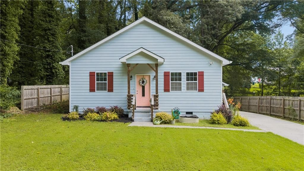 3 bedroom, 3 bathroom, 1,408 sq ft single family residence for sale at 2533 Romain Way, Atlanta, GA 30344 — photo 2