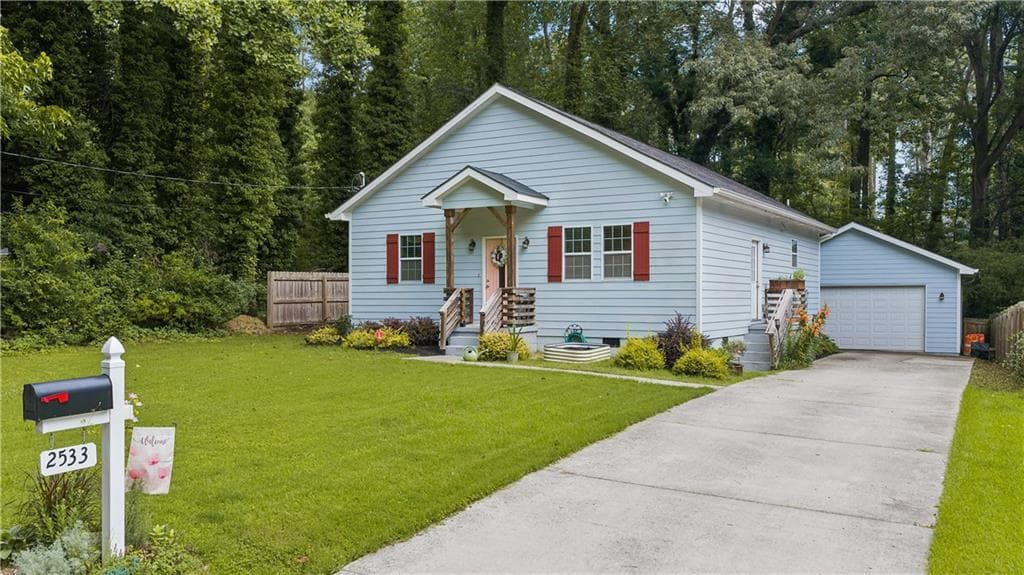 3 bedroom, 3 bathroom, 1,408 sq ft single family residence for sale at 2533 Romain Way, Atlanta, GA 30344