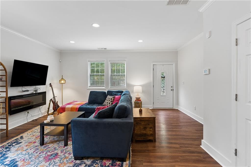 3 bedroom, 3 bathroom, 1,408 sq ft single family residence for sale at 2533 Romain Way, Atlanta, GA 30344 — photo 8