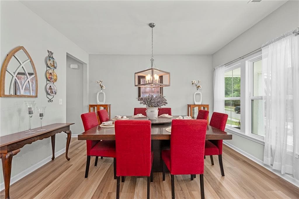 4 bedroom, 3 bathroom, 2,980 sq ft single family residence under contract at 230 Augusta Walk, Canton, GA 30114 — photo 3