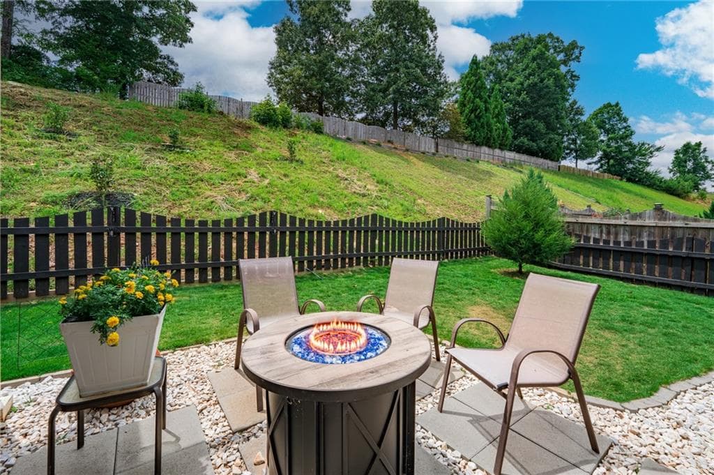 4 bedroom, 3 bathroom, 2,980 sq ft single family residence under contract at 230 Augusta Walk, Canton, GA 30114 — photo 6