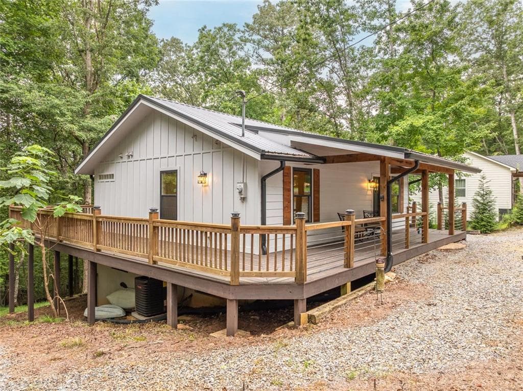 2 bedroom, 3 bathroom, 1,792 sq ft single family residence for sale at 122 ACADIA Drive, Ellijay, GA 30540 — photo 6