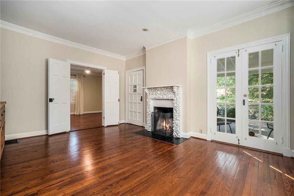 3 bedroom, 3 bathroom, 2,868 sq ft single family residence for rent at 2378 Glenwood Drive, Atlanta, GA 30305 for $5,000 a month — photo 3