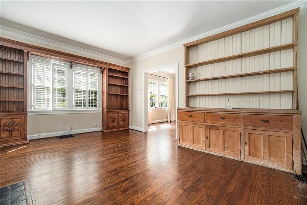3 bedroom, 3 bathroom, 2,868 sq ft single family residence for rent at 2378 Glenwood Drive, Atlanta, GA 30305 for $5,000 a month — photo 4