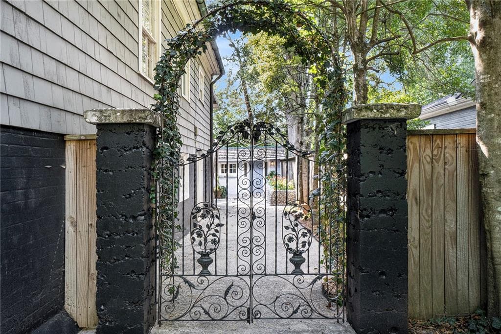 3 bedroom, 3 bathroom, 2,868 sq ft single family residence for rent at 2378 Glenwood Drive, Atlanta, GA 30305 for $5,000 a month — photo 9