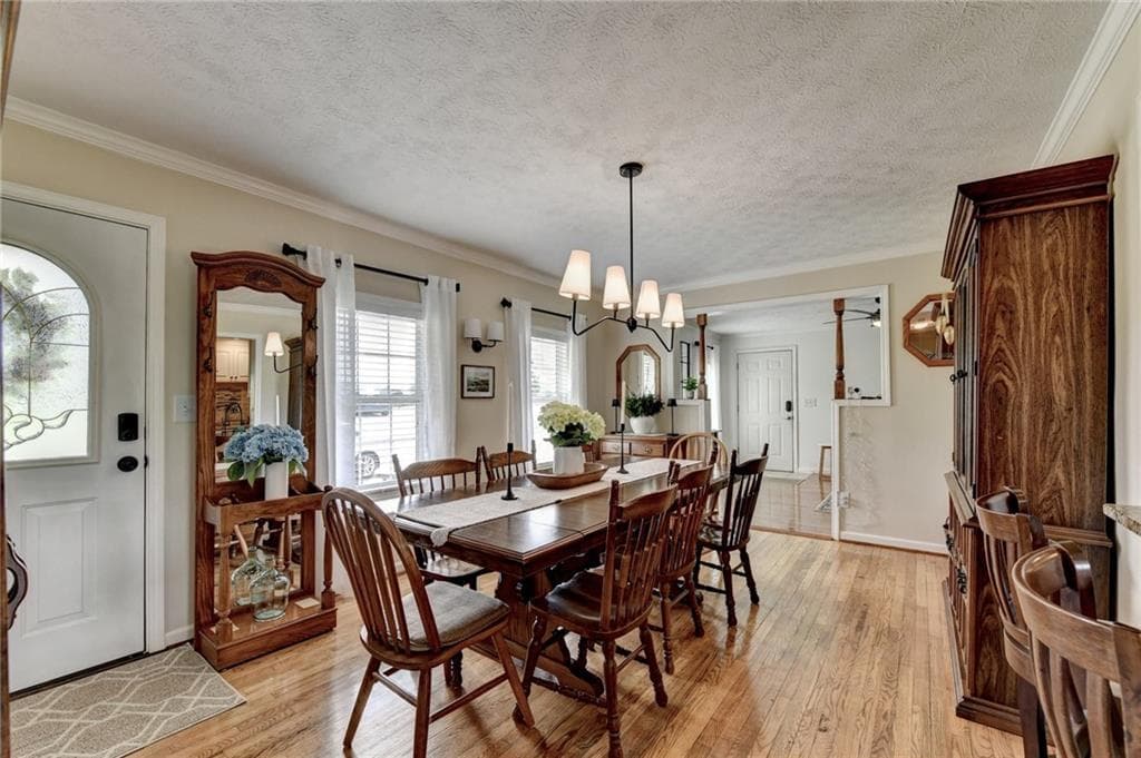4 bedroom, 3 bathroom, 2,025 sq ft single family residence for sale at 6474 Dahlonega Highway, Clermont, GA 30527 — photo 5