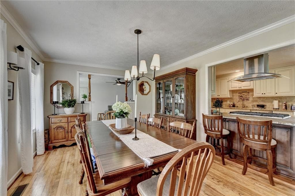4 bedroom, 3 bathroom, 2,025 sq ft single family residence for sale at 6474 Dahlonega Highway, Clermont, GA 30527 — photo 6