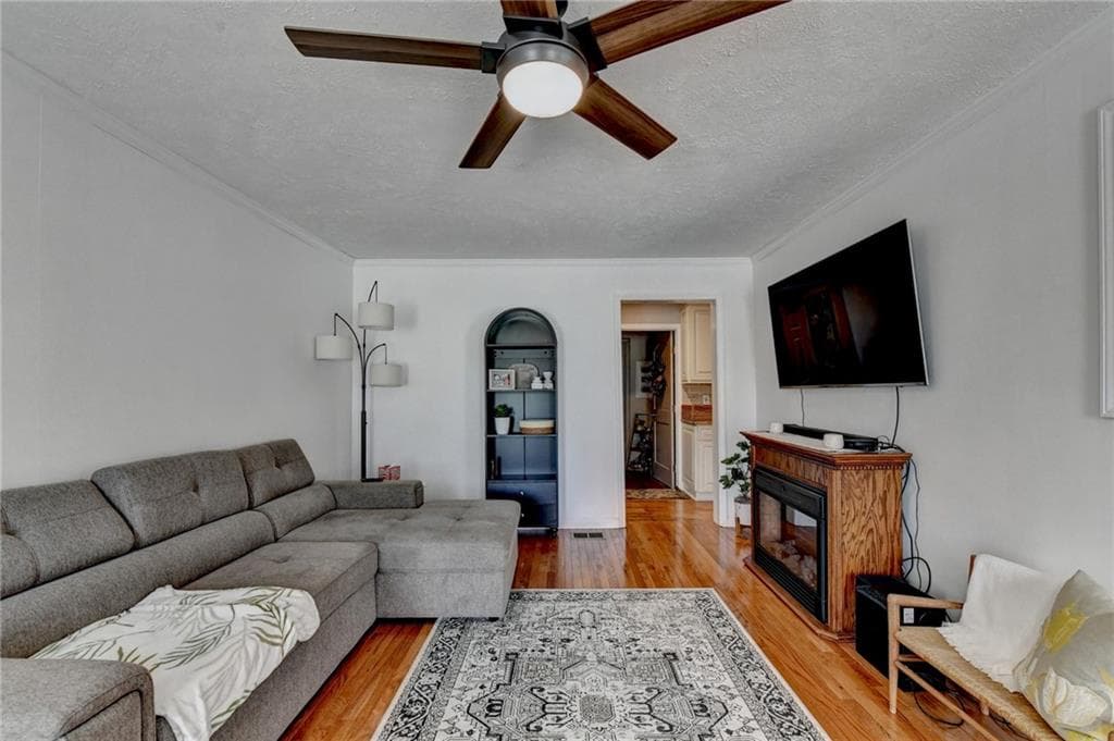 4 bedroom, 3 bathroom, 2,025 sq ft single family residence for sale at 6474 Dahlonega Highway, Clermont, GA 30527 — photo 8