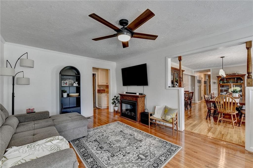 4 bedroom, 3 bathroom, 2,025 sq ft single family residence for sale at 6474 Dahlonega Highway, Clermont, GA 30527 — photo 9