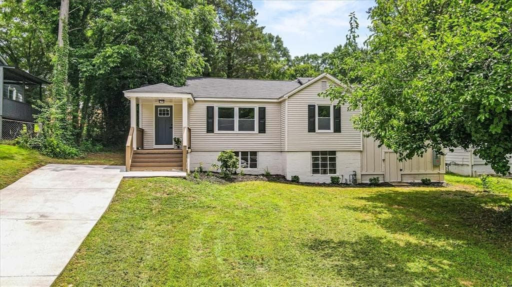 3 bedroom, 2 bathroom, 1,435 sq ft single family residence for sale at 3459 Glen Road, Decatur, GA 30032 — photo 1 of 40