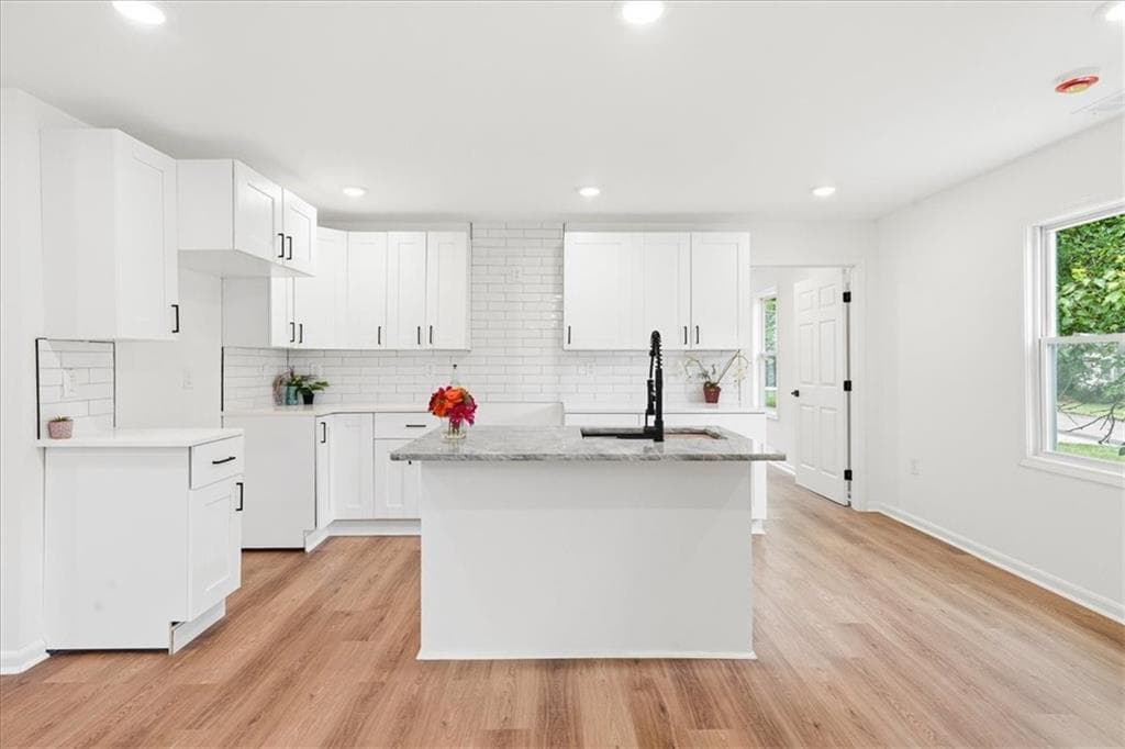 3 bedroom, 2 bathroom, 1,435 sq ft single family residence for sale at 3459 Glen Road, Decatur, GA 30032 — photo 8