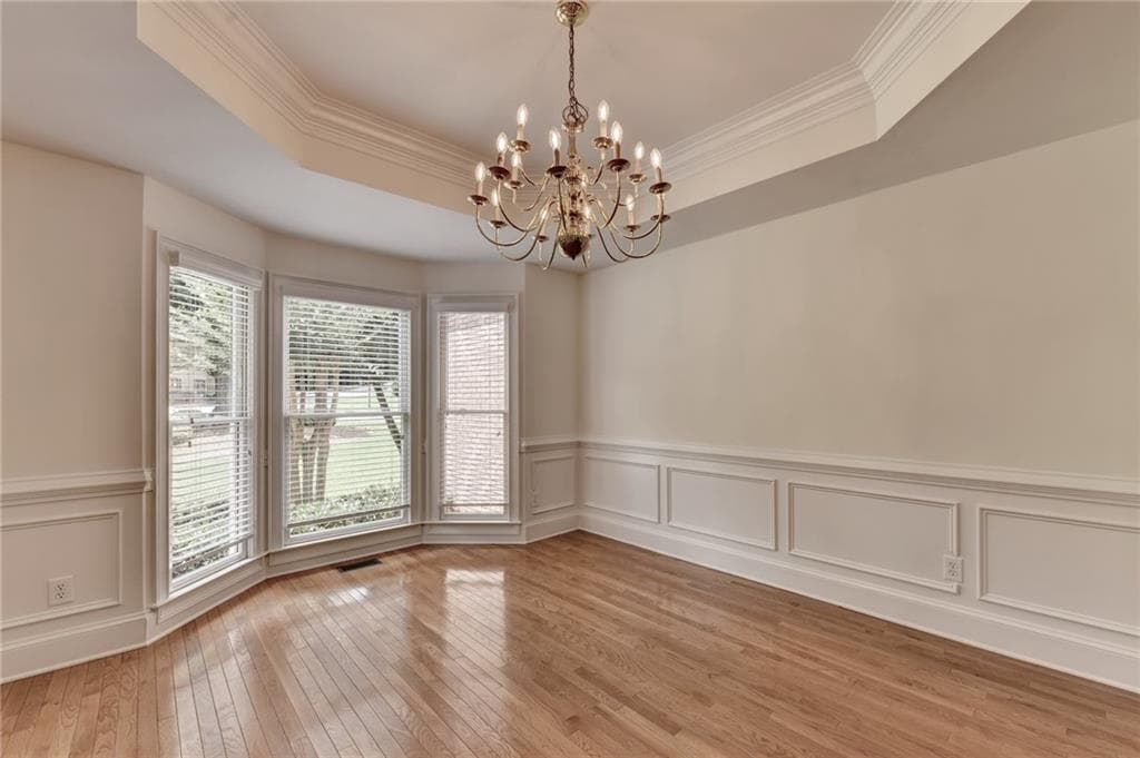 5 bedroom, 4 bathroom, 3,881 sq ft single family residence for sale at 10645 Honey Brook Circle, Johns Creek, GA 30097 — photo 10