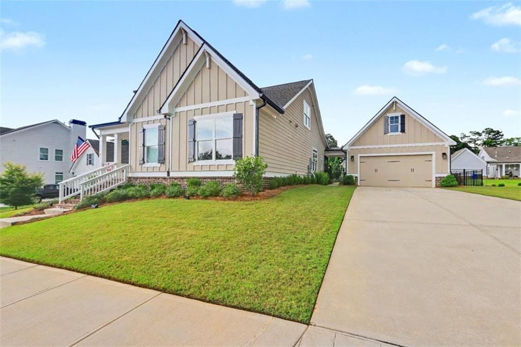 4 bedroom, 3 bathroom, 2,458 sq ft single family residence under contract at 943 Clubside, Monroe, GA 30655 — photo 3