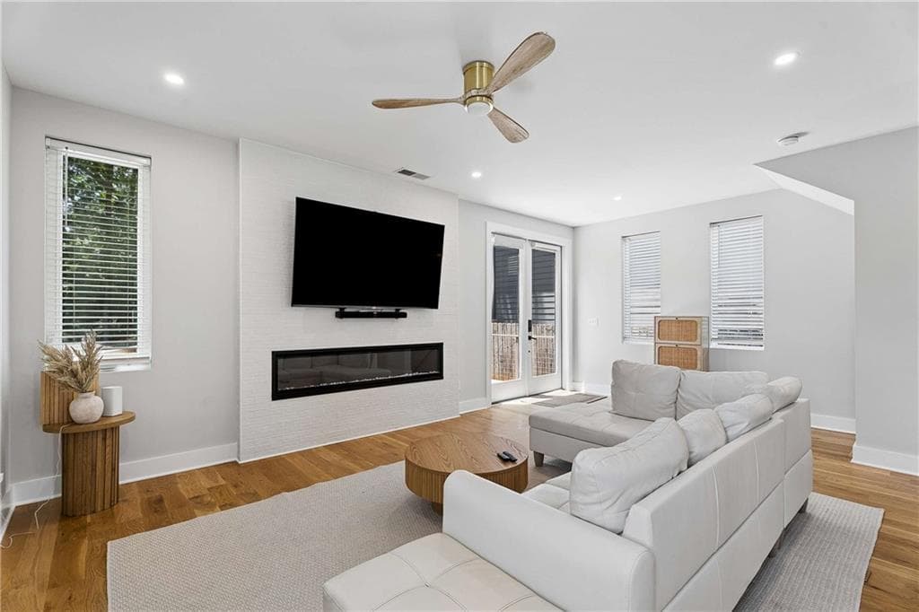 4 bedroom, 5 bathroom, 2,675 sq ft single family residence for sale at 1008 Herndon Street, Atlanta, GA 30318 — photo 4