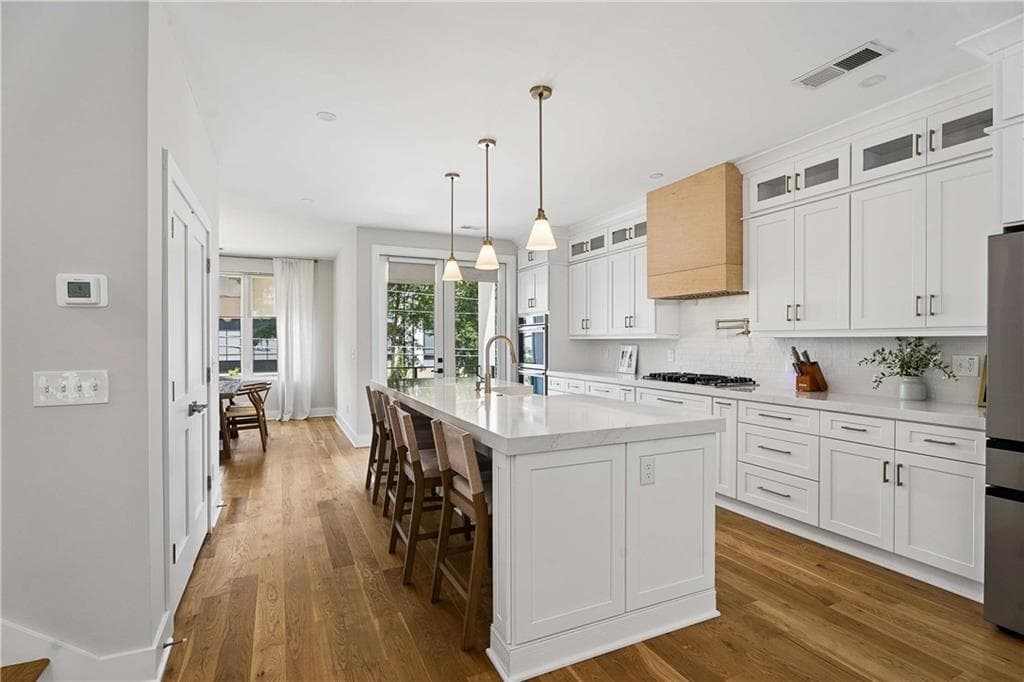 4 bedroom, 5 bathroom, 2,675 sq ft single family residence for sale at 1008 Herndon Street, Atlanta, GA 30318 — photo 5